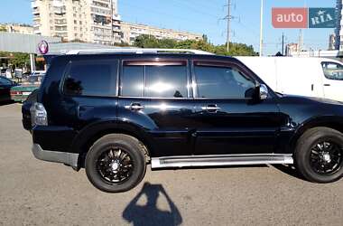 Внедорожник / Кроссовер Mitsubishi Pajero Wagon 2008 в 