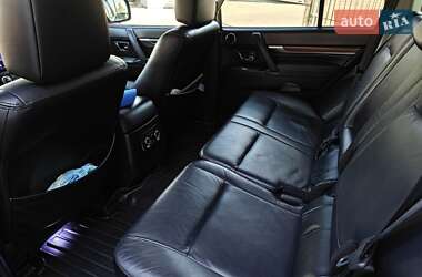 Внедорожник / Кроссовер Mitsubishi Pajero Wagon 2011 в 