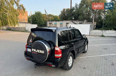 Внедорожник / Кроссовер Mitsubishi Pajero Wagon 2006 в 