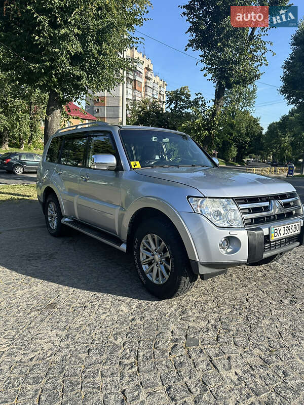 Внедорожник / Кроссовер Mitsubishi Pajero Wagon 2008 в Хмельницком