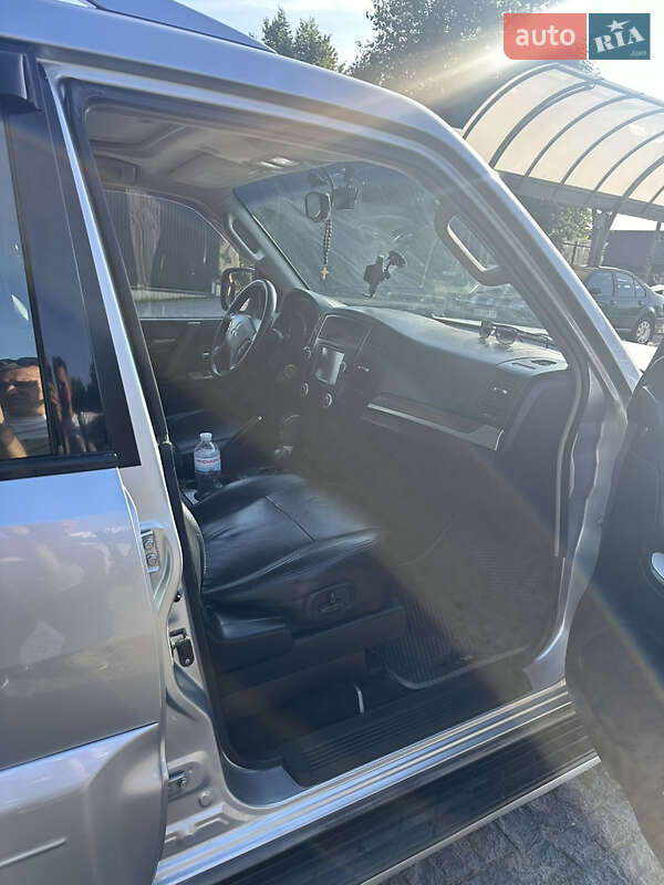 Внедорожник / Кроссовер Mitsubishi Pajero Wagon 2008 в Хмельницком
