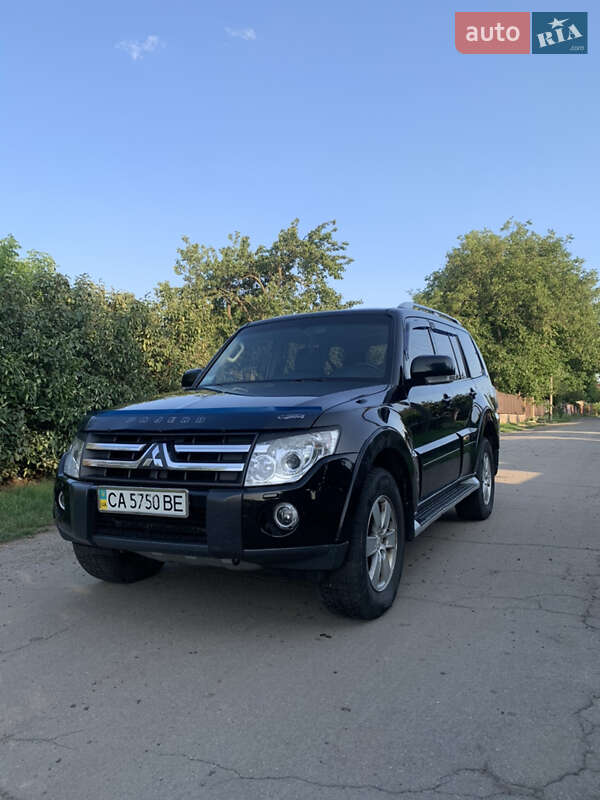Позашляховик / Кросовер Mitsubishi Pajero Wagon 2007 в Умані фото 3 Позашляховик / Кросовер Mitsubishi Pajero Wagon 2007 в Умані
