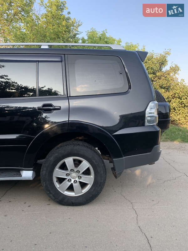 Позашляховик / Кросовер Mitsubishi Pajero Wagon 2007 в Умані фото 8 Позашляховик / Кросовер Mitsubishi Pajero Wagon 2007 в Умані