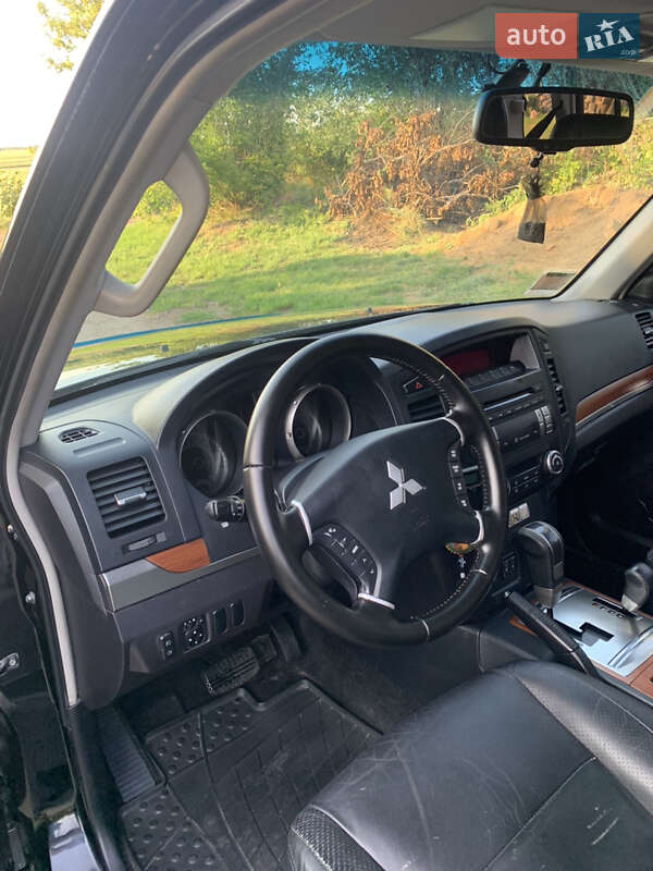 Позашляховик / Кросовер Mitsubishi Pajero Wagon 2007 в Умані фото 21 Позашляховик / Кросовер Mitsubishi Pajero Wagon 2007 в Умані