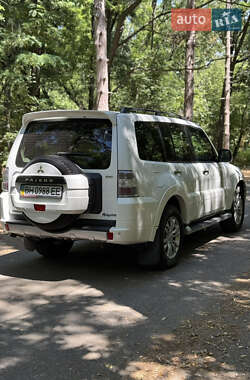 Внедорожник / Кроссовер Mitsubishi Pajero Wagon 2012 в 