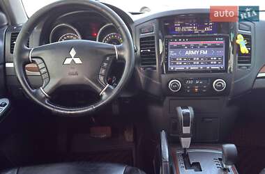 Внедорожник / Кроссовер Mitsubishi Pajero Wagon 2008 в 