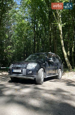 Внедорожник / Кроссовер Mitsubishi Pajero Wagon 2007 в Луцке