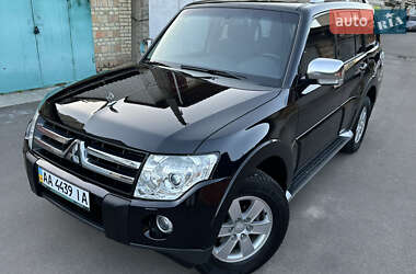 Позашляховик / Кросовер Mitsubishi Pajero Wagon 2008 в Києві