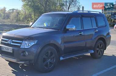 Внедорожник / Кроссовер Mitsubishi Pajero Wagon 2007 в 