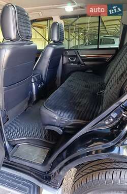 Внедорожник / Кроссовер Mitsubishi Pajero Wagon 2008 в 