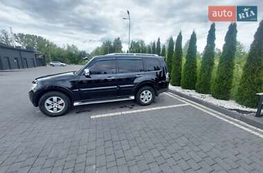 Внедорожник / Кроссовер Mitsubishi Pajero Wagon 2007 в Надворной