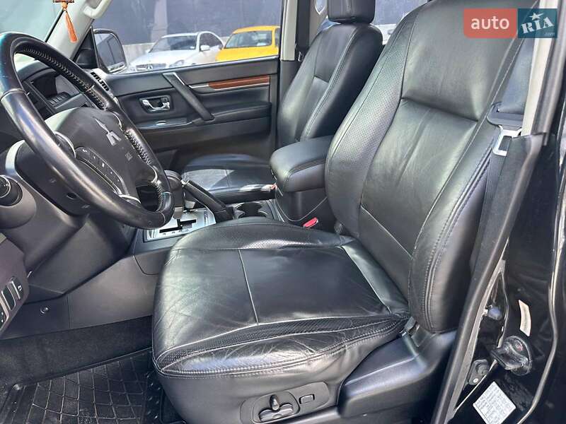 Внедорожник / Кроссовер Mitsubishi Pajero Wagon 2007 в Львове