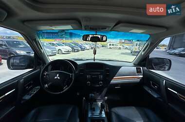 Внедорожник / Кроссовер Mitsubishi Pajero Wagon 2007 в 