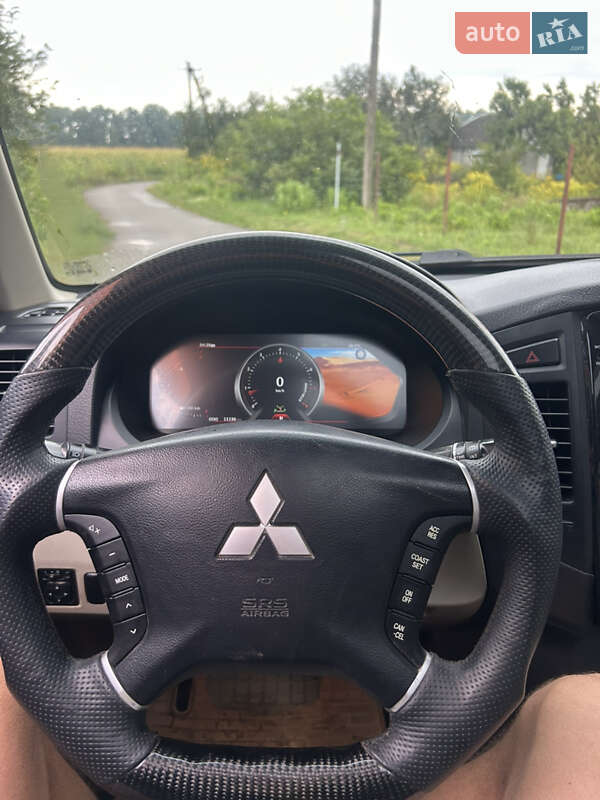 Внедорожник / Кроссовер Mitsubishi Pajero Wagon 2008 в Киеве фото 17 Внедорожник / Кроссовер Mitsubishi Pajero Wagon 2008 в Киеве