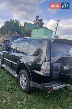 Внедорожник / Кроссовер Mitsubishi Pajero Wagon 2008 в 