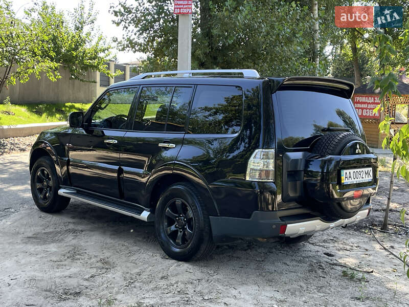Внедорожник / Кроссовер Mitsubishi Pajero Wagon 2008 в Киеве