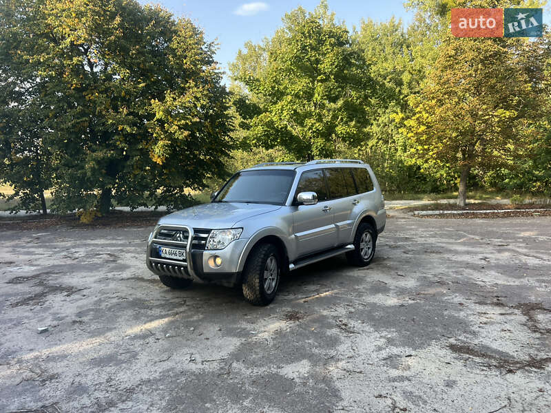 Внедорожник / Кроссовер Mitsubishi Pajero Wagon 2008 в Макарове