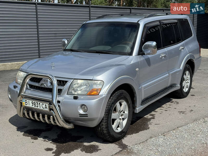 Внедорожник / Кроссовер Mitsubishi Pajero Wagon 2005 в 