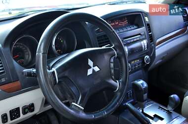 Внедорожник / Кроссовер Mitsubishi Pajero Wagon 2007 в 