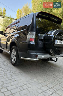 Внедорожник / Кроссовер Mitsubishi Pajero Wagon 2007 в 