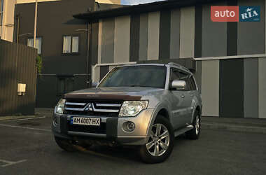 Позашляховик / Кросовер Mitsubishi Pajero Wagon 2010 в Житомирі