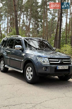 Внедорожник / Кроссовер Mitsubishi Pajero Wagon 2008 в 