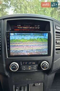 Внедорожник / Кроссовер Mitsubishi Pajero Wagon 2011 в 