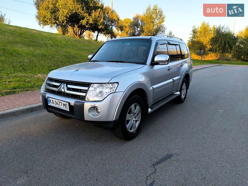 Внедорожник / Кроссовер Mitsubishi Pajero Wagon 2008 в 
