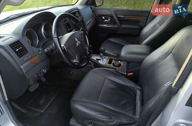 Внедорожник / Кроссовер Mitsubishi Pajero Wagon 2008 в 
