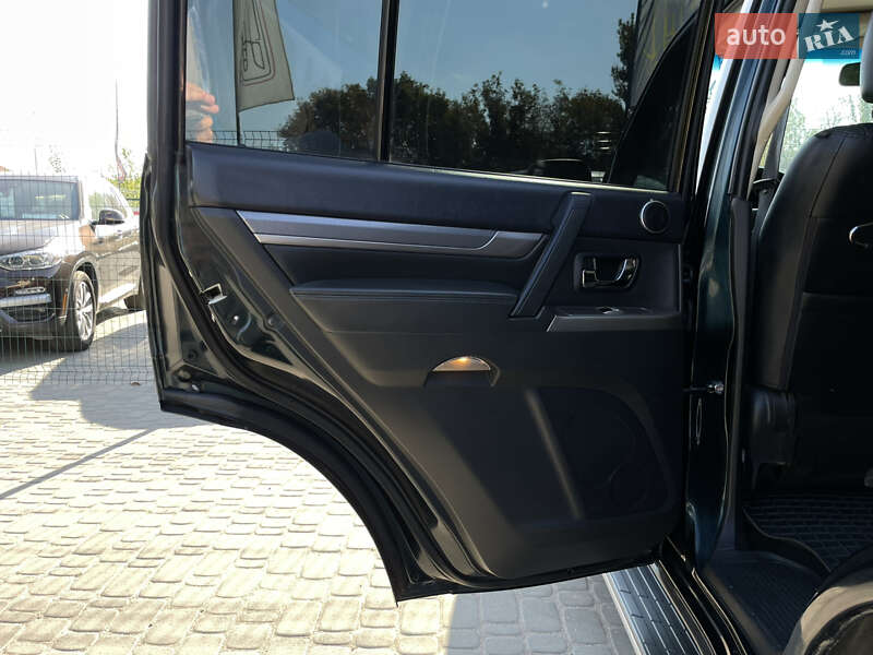 Позашляховик / Кросовер Mitsubishi Pajero Wagon 2014 в Бердичеві фото 26 Позашляховик / Кросовер Mitsubishi Pajero Wagon 2014 в Бердичеві