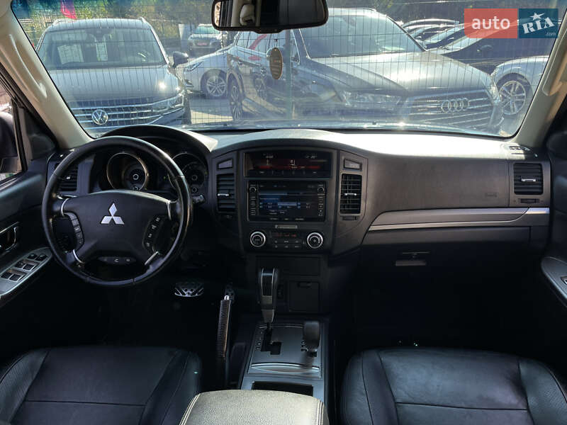 Позашляховик / Кросовер Mitsubishi Pajero Wagon 2014 в Бердичеві фото 39 Позашляховик / Кросовер Mitsubishi Pajero Wagon 2014 в Бердичеві