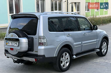 Внедорожник / Кроссовер Mitsubishi Pajero Wagon 2008 в 
