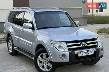 Внедорожник / Кроссовер Mitsubishi Pajero Wagon 2008 в 