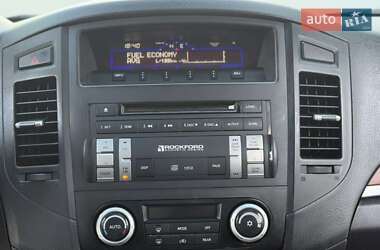 Внедорожник / Кроссовер Mitsubishi Pajero Wagon 2008 в 