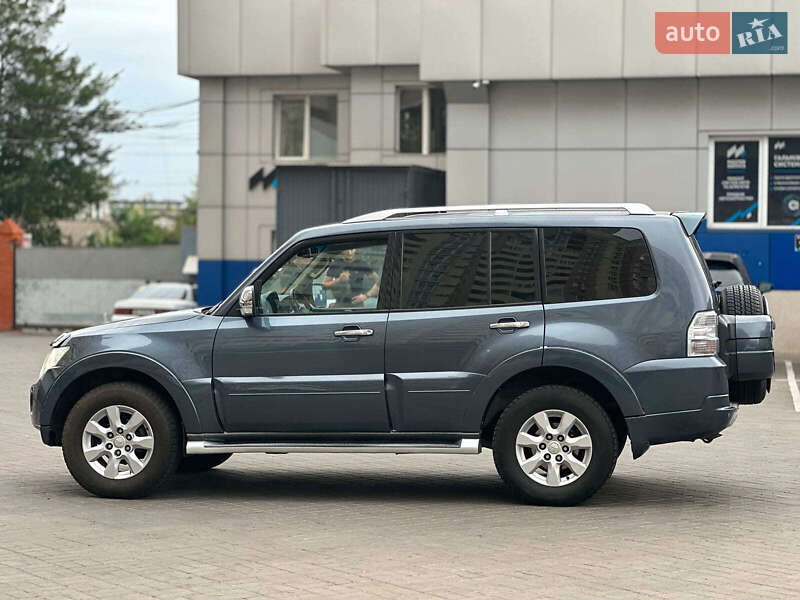 Внедорожник / Кроссовер Mitsubishi Pajero Wagon 2009 в Одессе