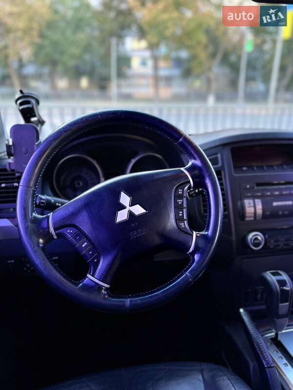 Внедорожник / Кроссовер Mitsubishi Pajero Wagon 2008 в Харькове