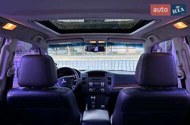 Внедорожник / Кроссовер Mitsubishi Pajero Wagon 2008 в 