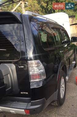 Внедорожник / Кроссовер Mitsubishi Pajero Wagon 2008 в 