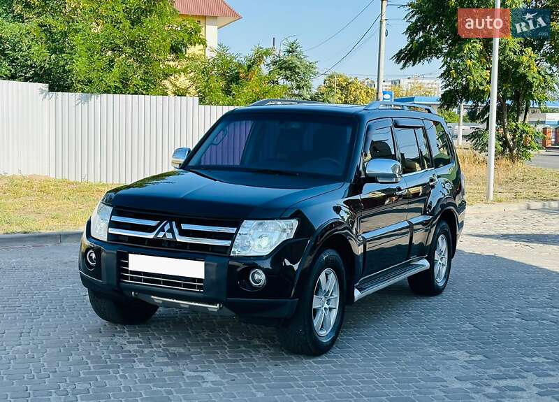 Внедорожник / Кроссовер Mitsubishi Pajero Wagon 2008 в 