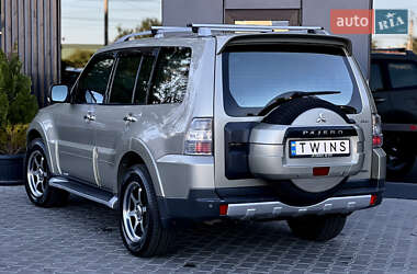 Внедорожник / Кроссовер Mitsubishi Pajero Wagon 2008 в 