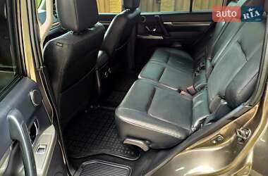 Внедорожник / Кроссовер Mitsubishi Pajero Wagon 2012 в 