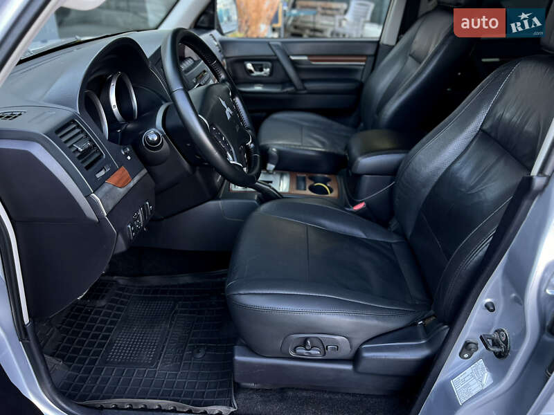 Позашляховик / Кросовер Mitsubishi Pajero Wagon 2008 в Одесі фото 7 Позашляховик / Кросовер Mitsubishi Pajero Wagon 2008 в Одесі