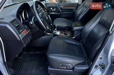 Внедорожник / Кроссовер Mitsubishi Pajero Wagon 2008 в 