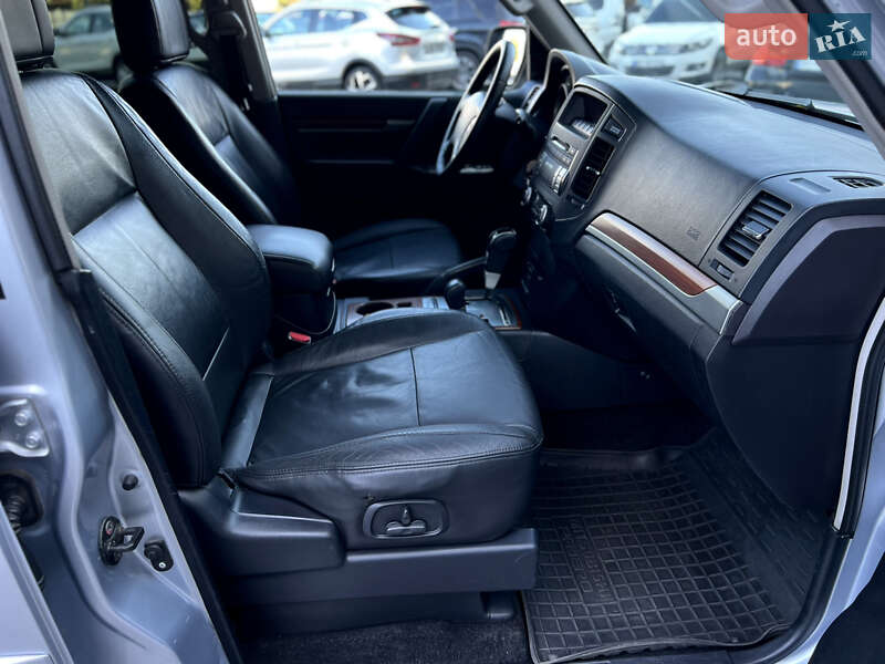 Позашляховик / Кросовер Mitsubishi Pajero Wagon 2008 в Одесі фото 27 Позашляховик / Кросовер Mitsubishi Pajero Wagon 2008 в Одесі