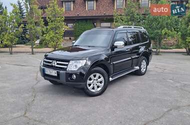 Внедорожник / Кроссовер Mitsubishi Pajero Wagon 2008 в 