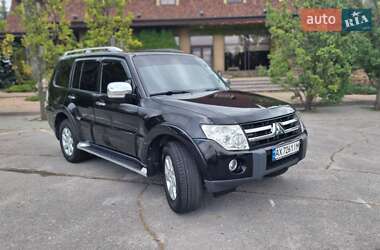 Внедорожник / Кроссовер Mitsubishi Pajero Wagon 2008 в 