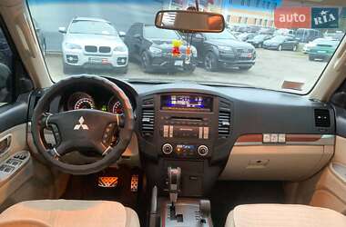 Внедорожник / Кроссовер Mitsubishi Pajero Wagon 2008 в 