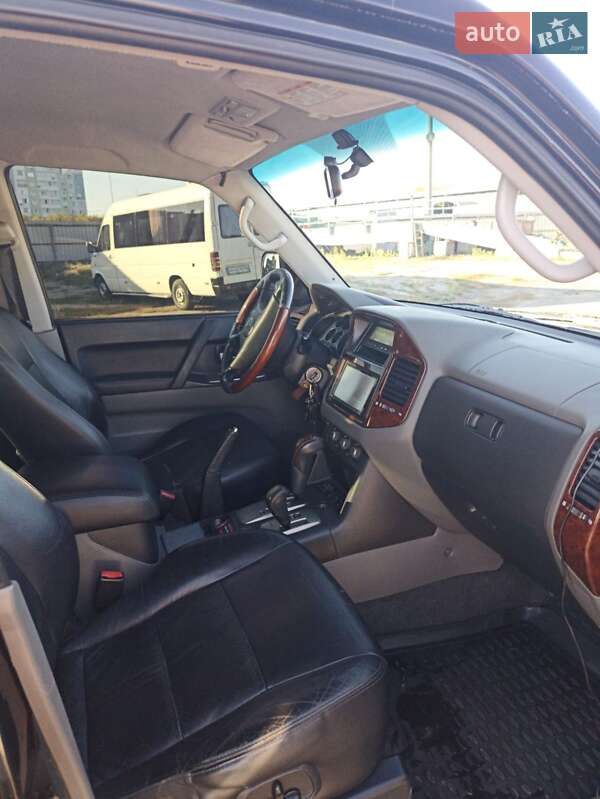 Внедорожник / Кроссовер Mitsubishi Pajero Wagon 2006 в Харькове