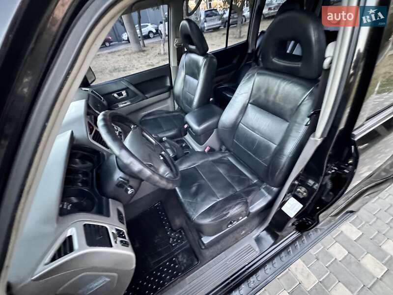 Внедорожник / Кроссовер Mitsubishi Pajero Wagon 2005 в Одессе