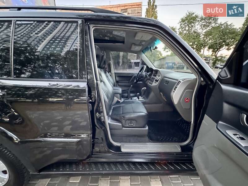 Внедорожник / Кроссовер Mitsubishi Pajero Wagon 2005 в Одессе